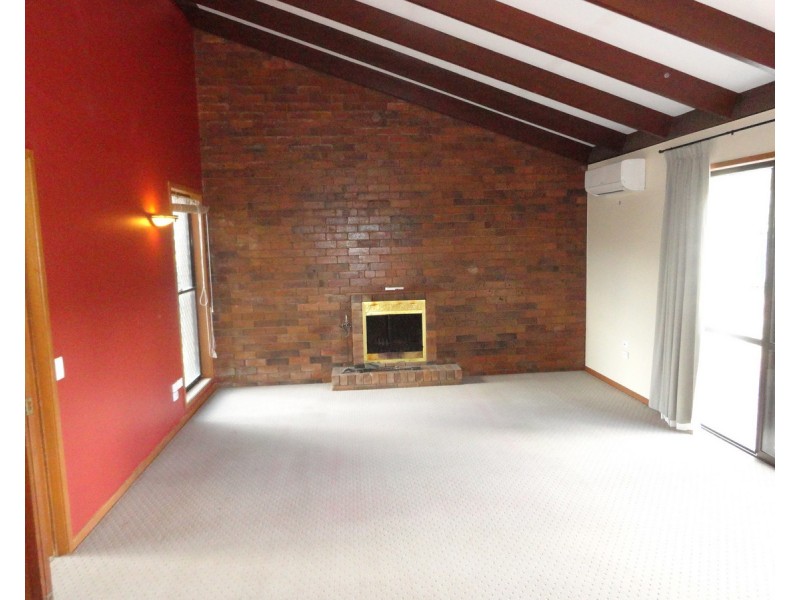 1 Cassia Street, Centenary Heights QLD 4350