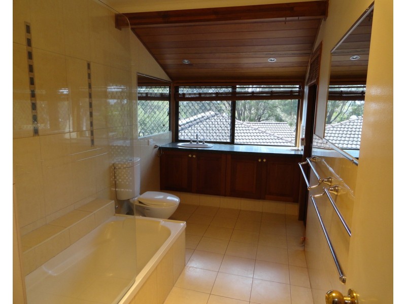 1 Cassia Street, Centenary Heights QLD 4350