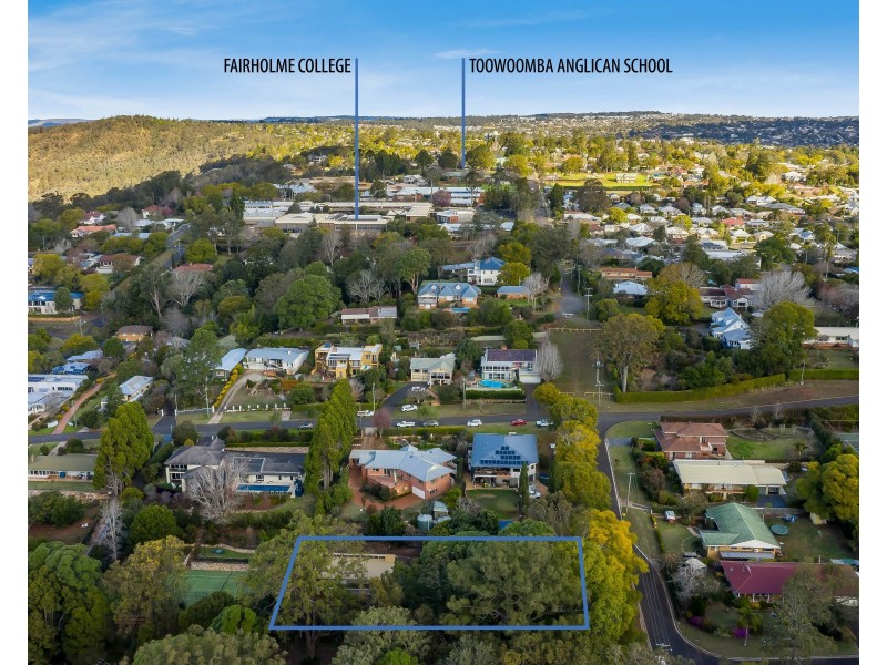 20 Wirra Wirra Street, Mount Lofty QLD 4350