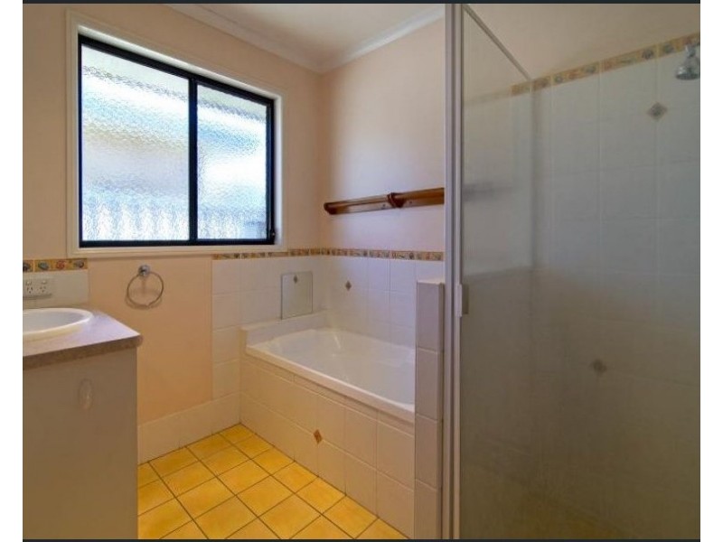 3 Bunya Street, Kearneys Spring QLD 4350