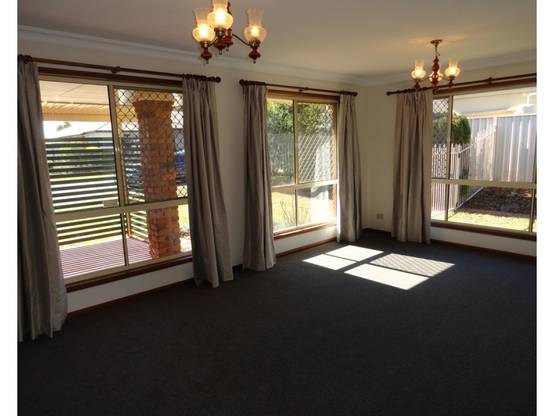 29 Wood Drive, Middle Ridge QLD 4350