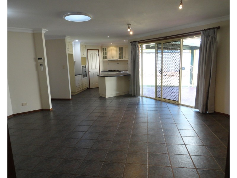 29 Wood Drive, Middle Ridge QLD 4350