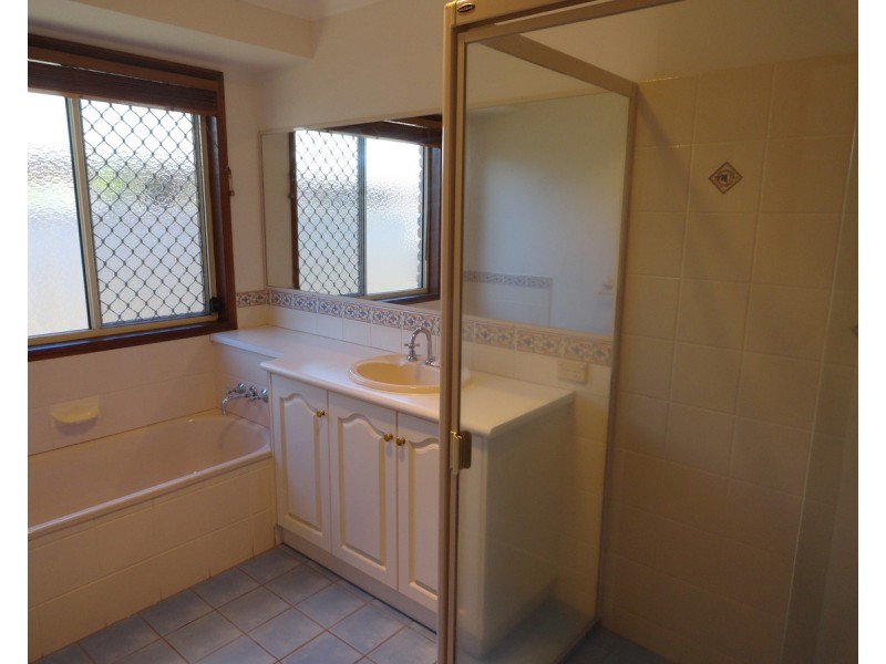 29 Wood Drive, Middle Ridge QLD 4350