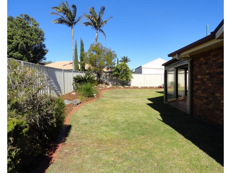 29 Wood Drive, Middle Ridge QLD 4350