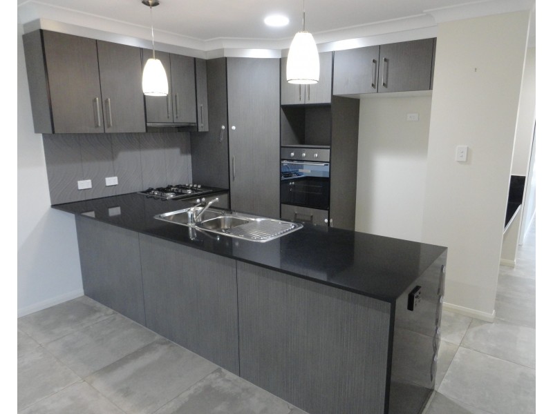 1/51 Sanctuary Drive, Cranley QLD 4350