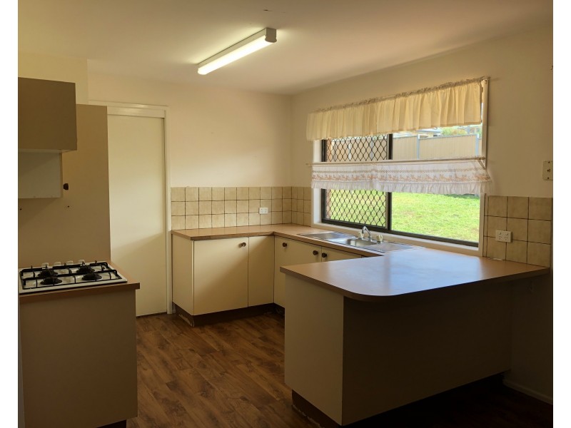 11 Montana Street, Wilsonton Heights QLD 4350