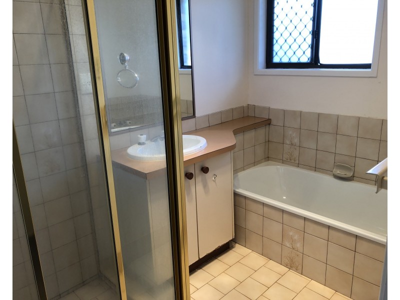 11 Montana Street, Wilsonton Heights QLD 4350