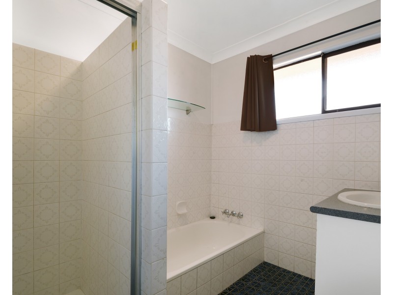 33 Beryl Street, Wilsonton QLD 4350