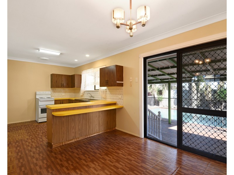 33 Beryl Street, Wilsonton QLD 4350