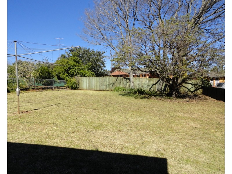 16 Eugenia Street, Harlaxton QLD 4350