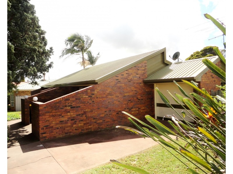 12 Broadfoot Street, Kearneys Spring QLD 4350