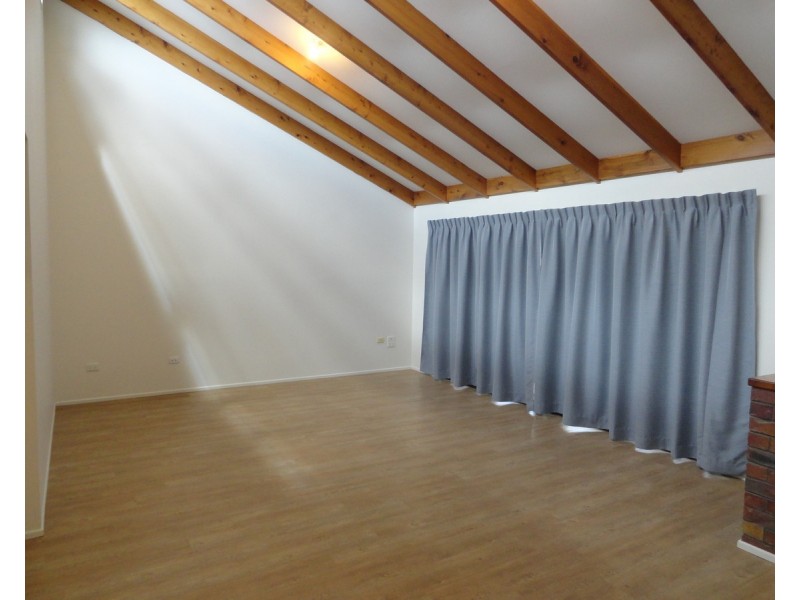 12 Broadfoot Street, Kearneys Spring QLD 4350