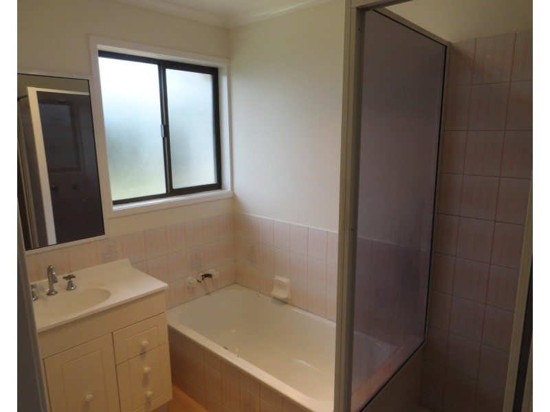 12 Broadfoot Street, Kearneys Spring QLD 4350