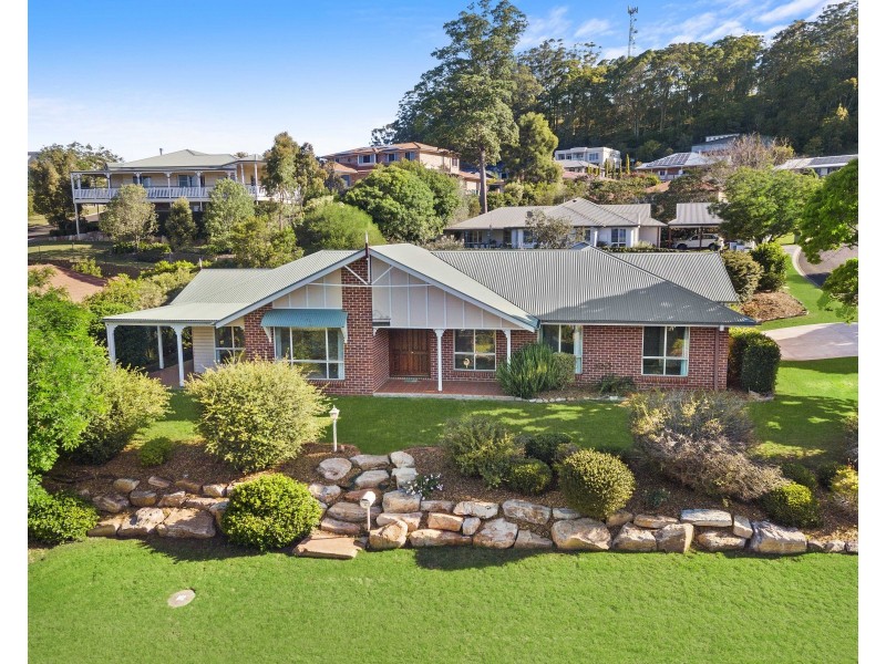 14 Windemere Terrace, Mount Lofty QLD 4350