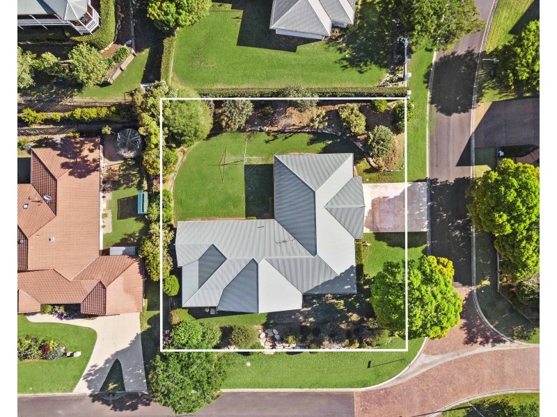 14 Windemere Terrace, Mount Lofty QLD 4350