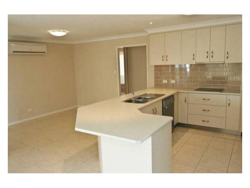 12 Jay Street, Westbrook QLD 4350