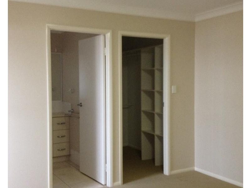 12 Jay Street, Westbrook QLD 4350