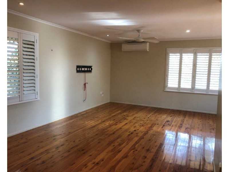 21 Sardon Street, Centenary Heights QLD 4350