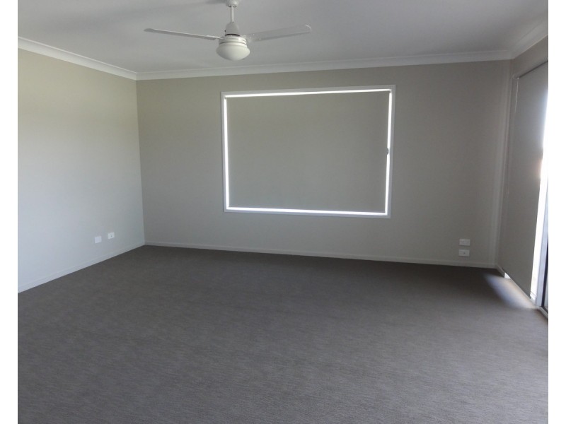 2/303 Stenner Street, South Toowoomba QLD 4350