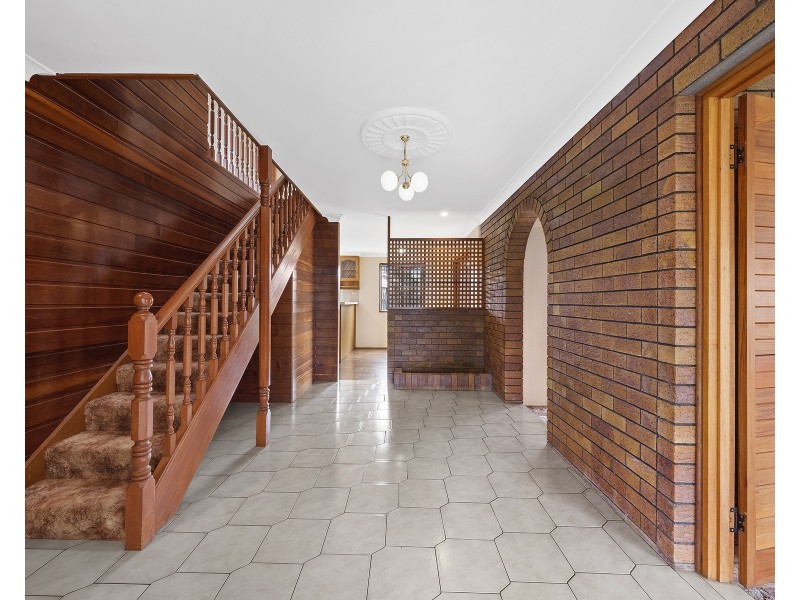 9 Marguerita Court, Centenary Heights QLD 4350