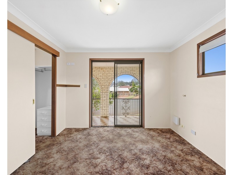 9 Marguerita Court, Centenary Heights QLD 4350