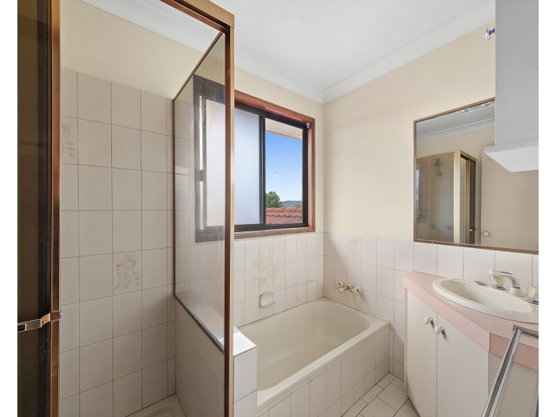 9 Marguerita Court, Centenary Heights QLD 4350
