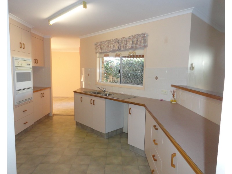 18 Jenna Court, Kearneys Spring QLD 4350