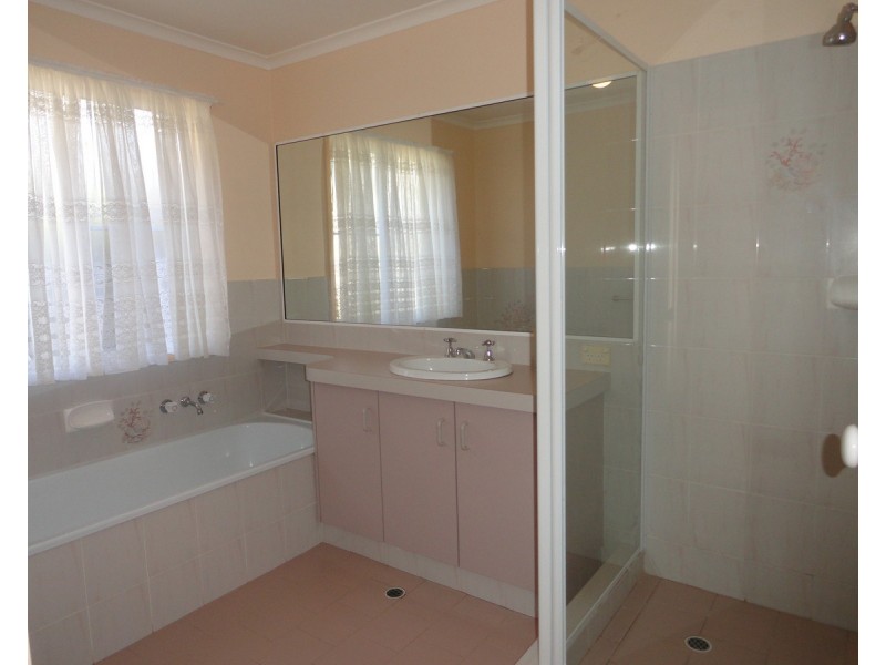 18 Jenna Court, Kearneys Spring QLD 4350