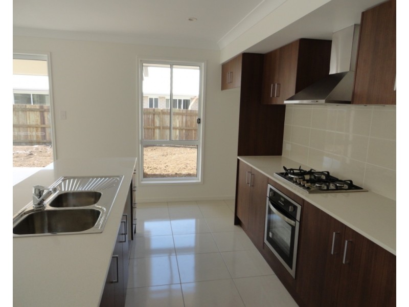 17 Furness Court, Kearneys Spring QLD 4350