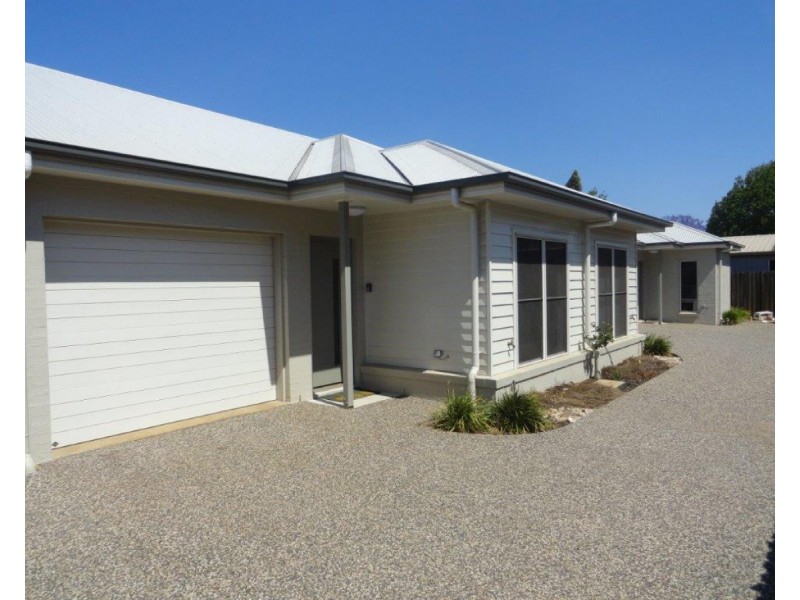 3/138 Hill Street, Newtown QLD 4350