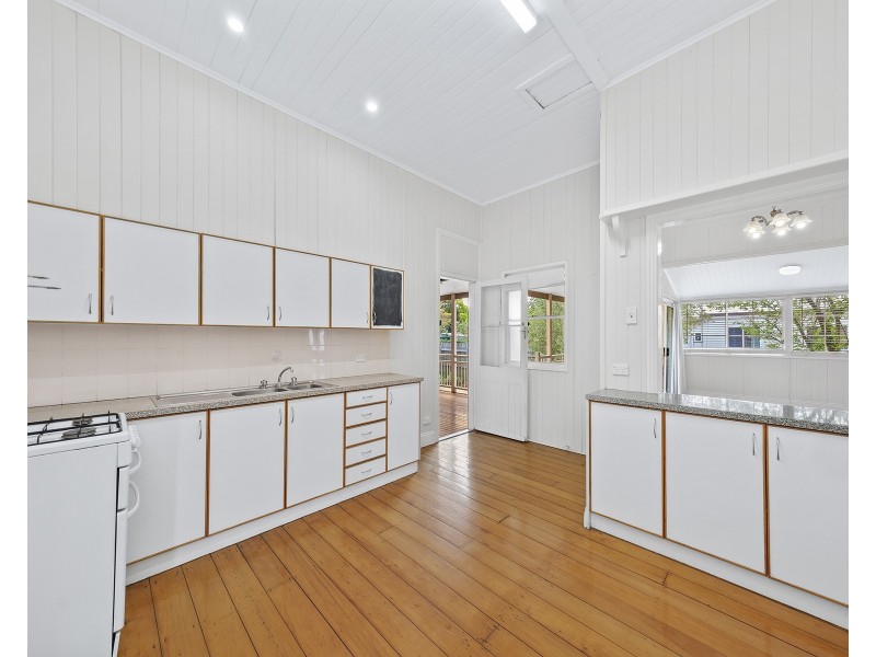 137 Holberton Street, Newtown QLD 4350