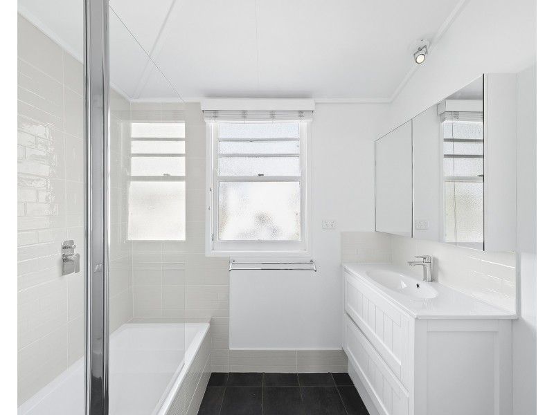 137 Holberton Street, Newtown QLD 4350