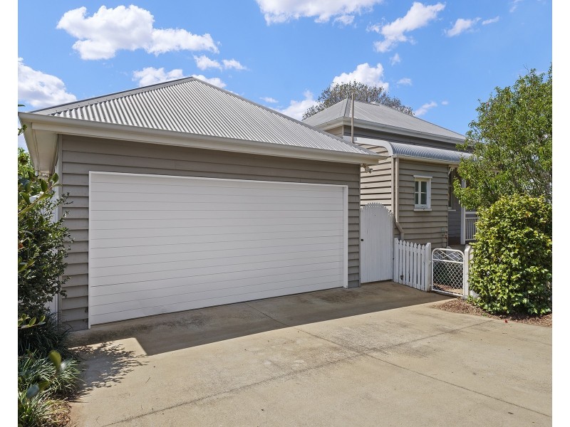 137 Holberton Street, Newtown QLD 4350