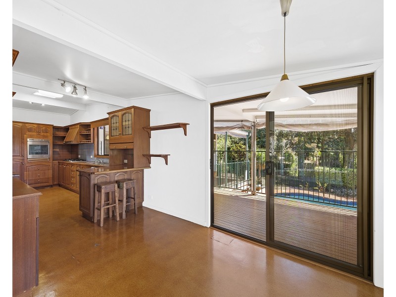 13 Rifle Range Road, Mount Lofty QLD 4350