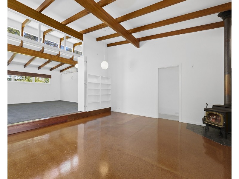 13 Rifle Range Road, Mount Lofty QLD 4350