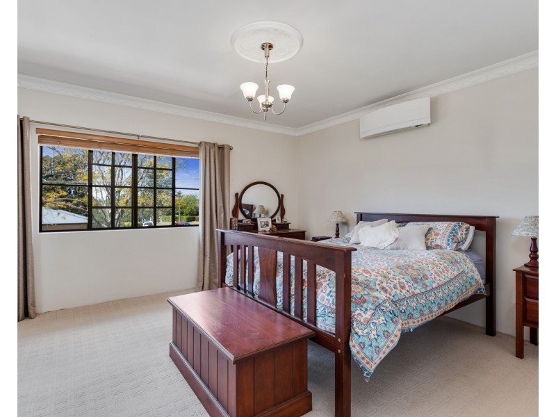 19D Wirra Wirra Street, Mount Lofty QLD 4350
