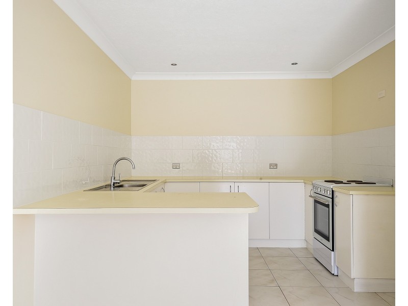 2/389 Greenwattle Street, Wilsonton QLD 4350