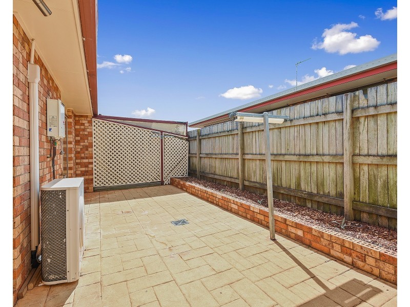 2/389 Greenwattle Street, Wilsonton QLD 4350