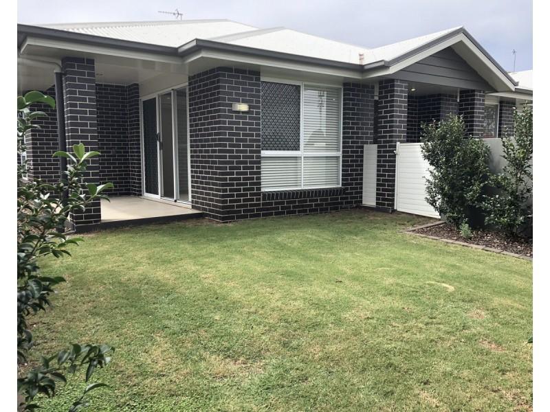Unit 1/310A Hume Street, Centenary Heights QLD 4350