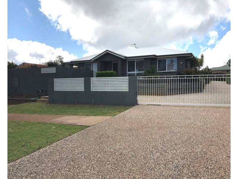 Unit 1/310A Hume Street, Centenary Heights QLD 4350
