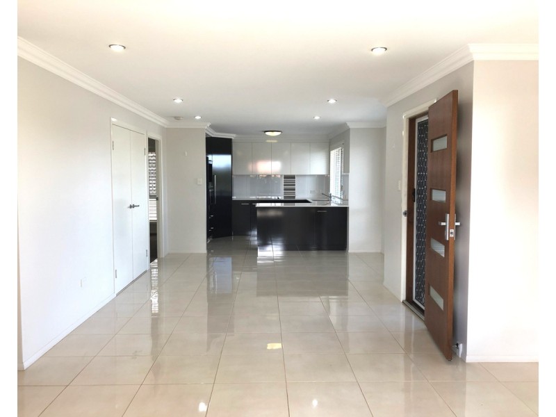 Unit 1/310A Hume Street, Centenary Heights QLD 4350