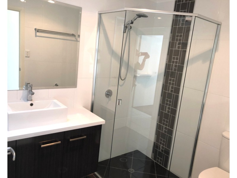 Unit 1/310A Hume Street, Centenary Heights QLD 4350