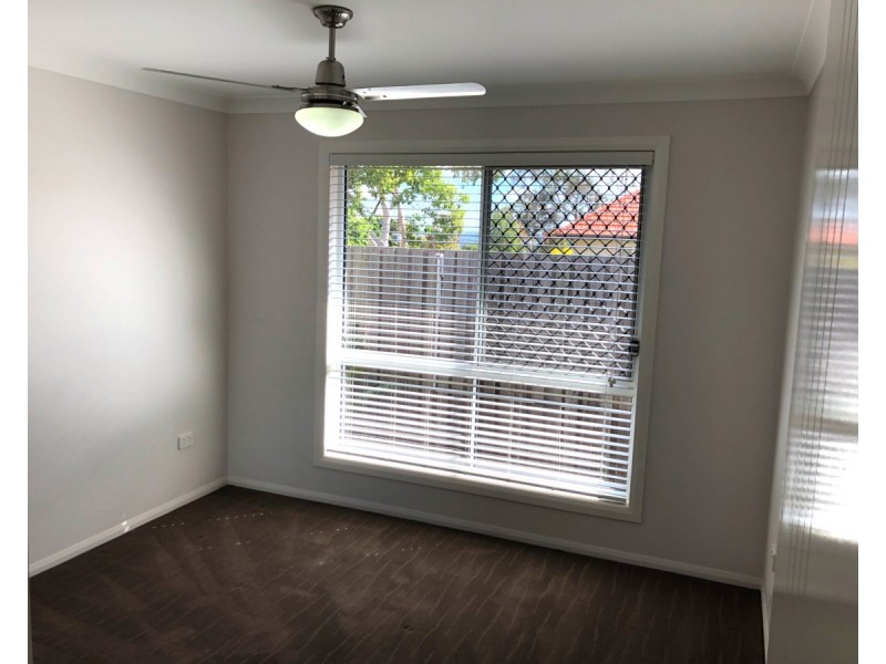 Unit 1/310A Hume Street, Centenary Heights QLD 4350