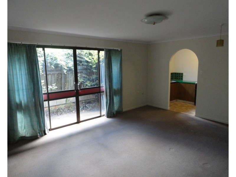 1/136 Ramsay Street, Centenary Heights QLD 4350