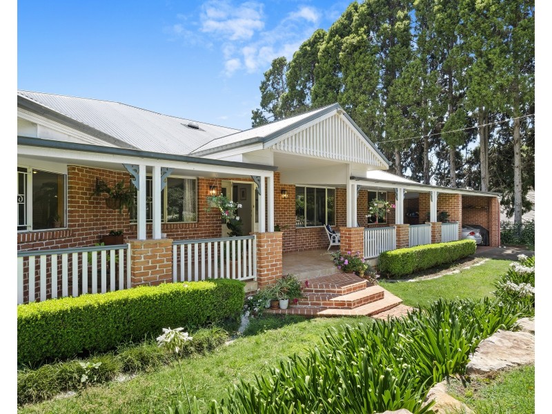 17 Wooldridge Street, Mount Lofty QLD 4350