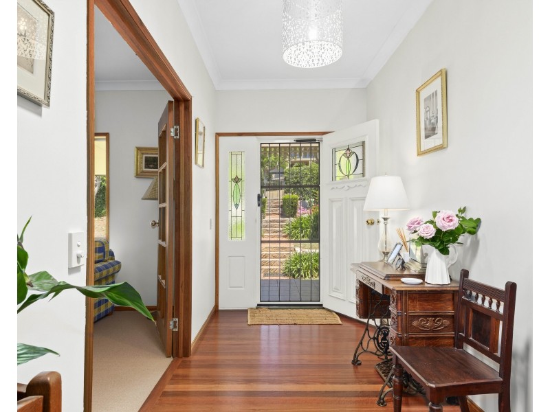 17 Wooldridge Street, Mount Lofty QLD 4350