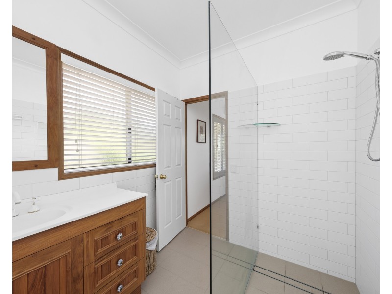 17 Wooldridge Street, Mount Lofty QLD 4350