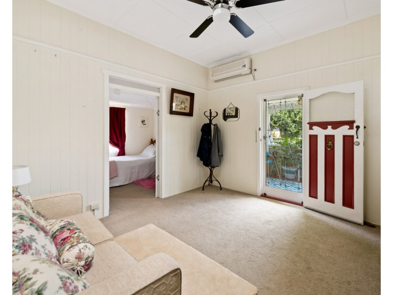85 Stephen Street, Harristown QLD 4350