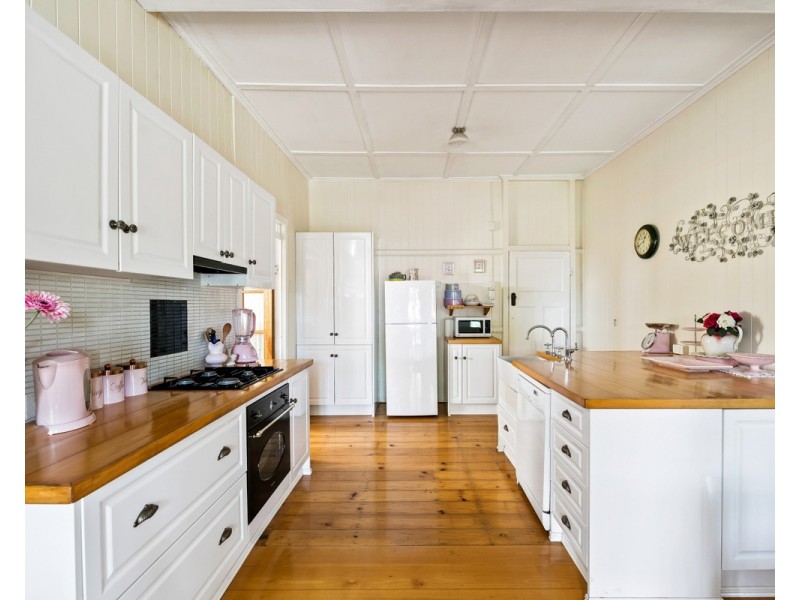 85 Stephen Street, Harristown QLD 4350