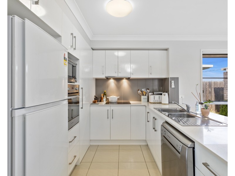 1/5 Gatfield Street, Newtown QLD 4350